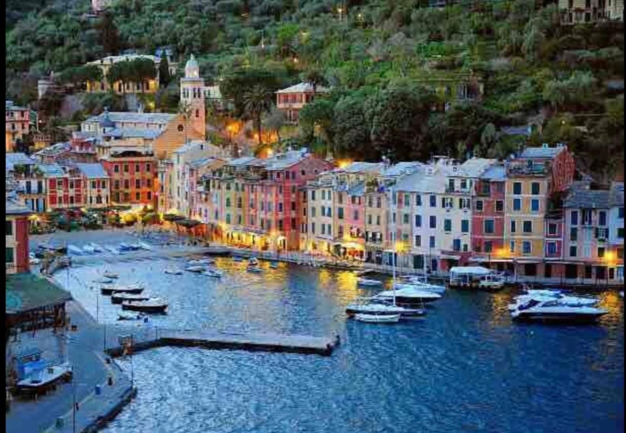 Amazing San Lorenzo 19, Rolli Palace Unesco - Stunning View Overlooking The Cathedral - Free Private Parking- جنوة المظهر الخارجي الصورة