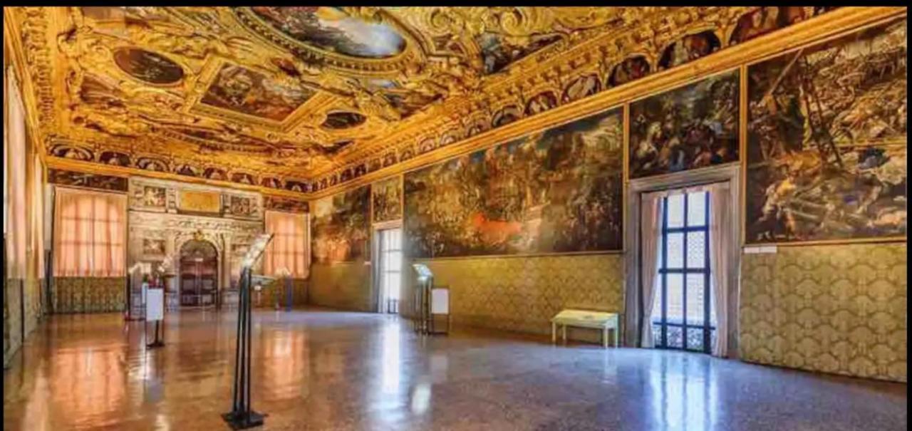 Amazing San Lorenzo 19, Rolli Palace Unesco - Stunning View Overlooking The Cathedral - Free Private Parking- جنوة المظهر الخارجي الصورة