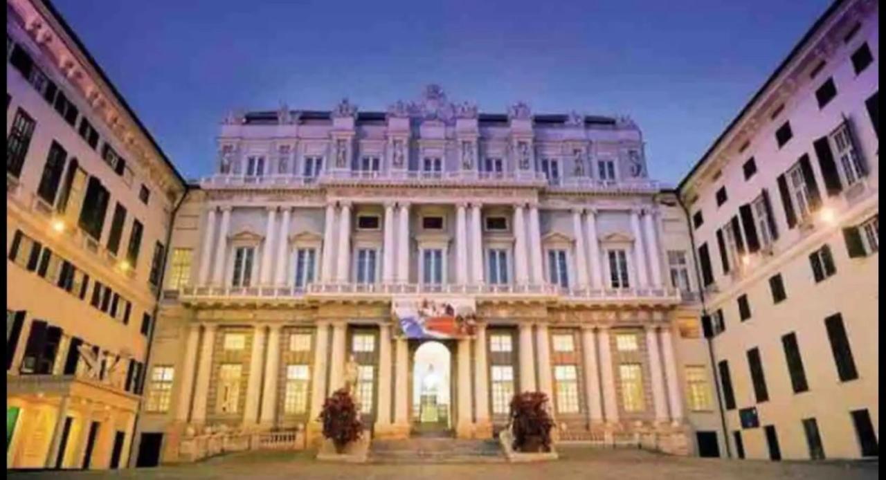 Amazing San Lorenzo 19, Rolli Palace Unesco - Stunning View Overlooking The Cathedral - Free Private Parking- جنوة المظهر الخارجي الصورة